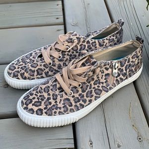 Blowfish canvas casual